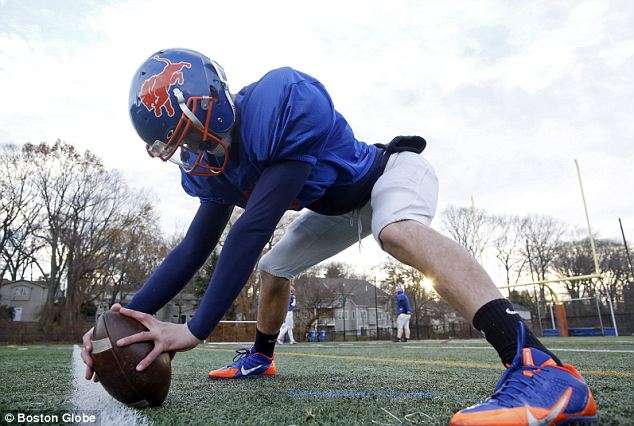 Blind student Aaron Golub gets a chance to play football ...