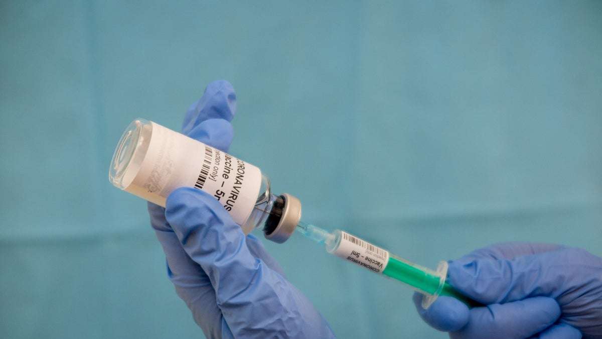 Employers Weigh Coronavirus Vaccine Requirements on Cheddar