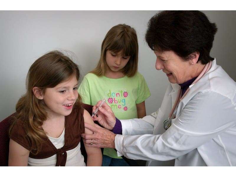 New Meningitis Vaccine Required for Illinois Students