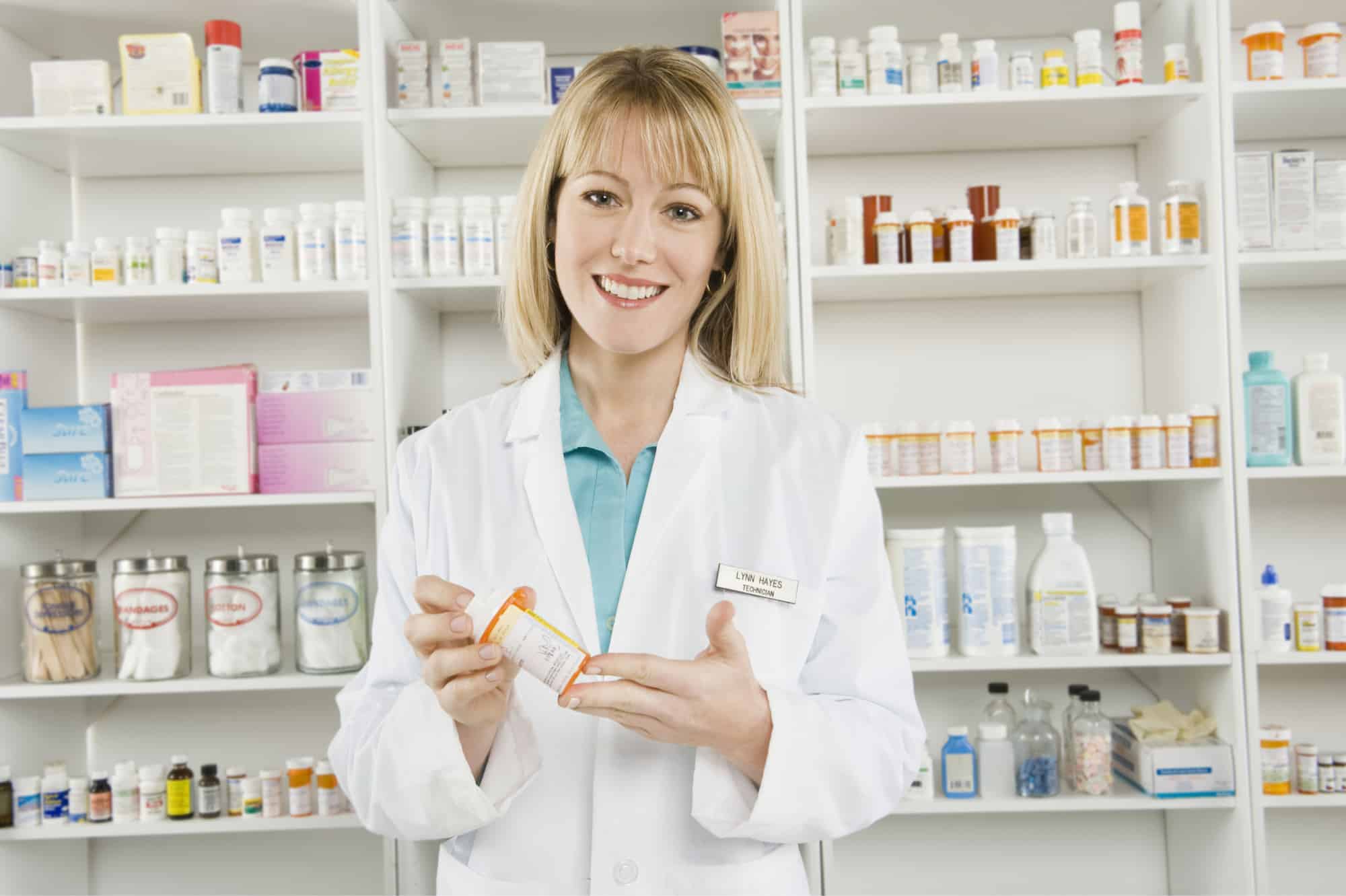 Pharmacy Technician Schools &  Careers